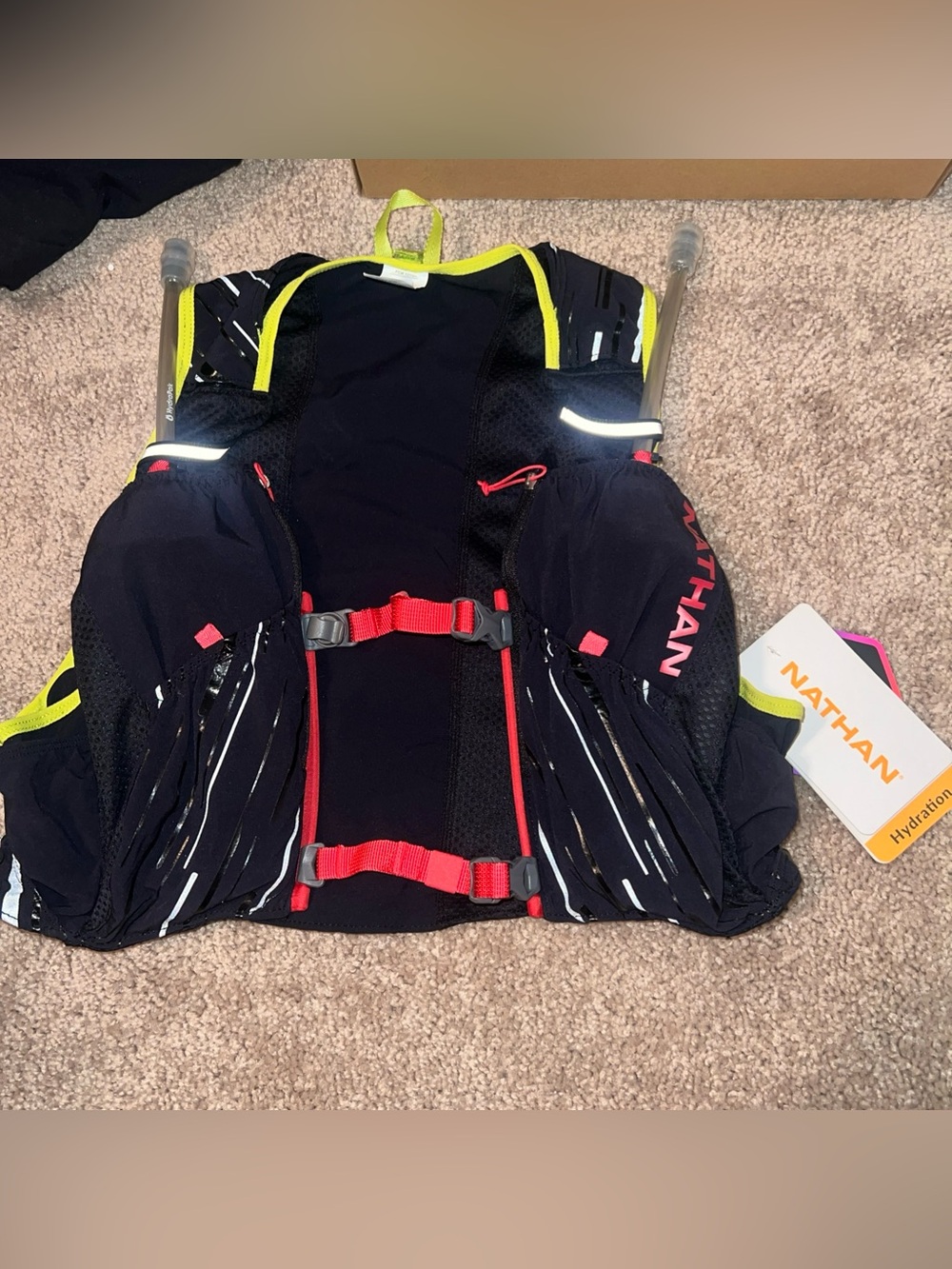Nathan Pinnacle 4L Women’s XL Hydration Running Vest in Black with Neon Yellow